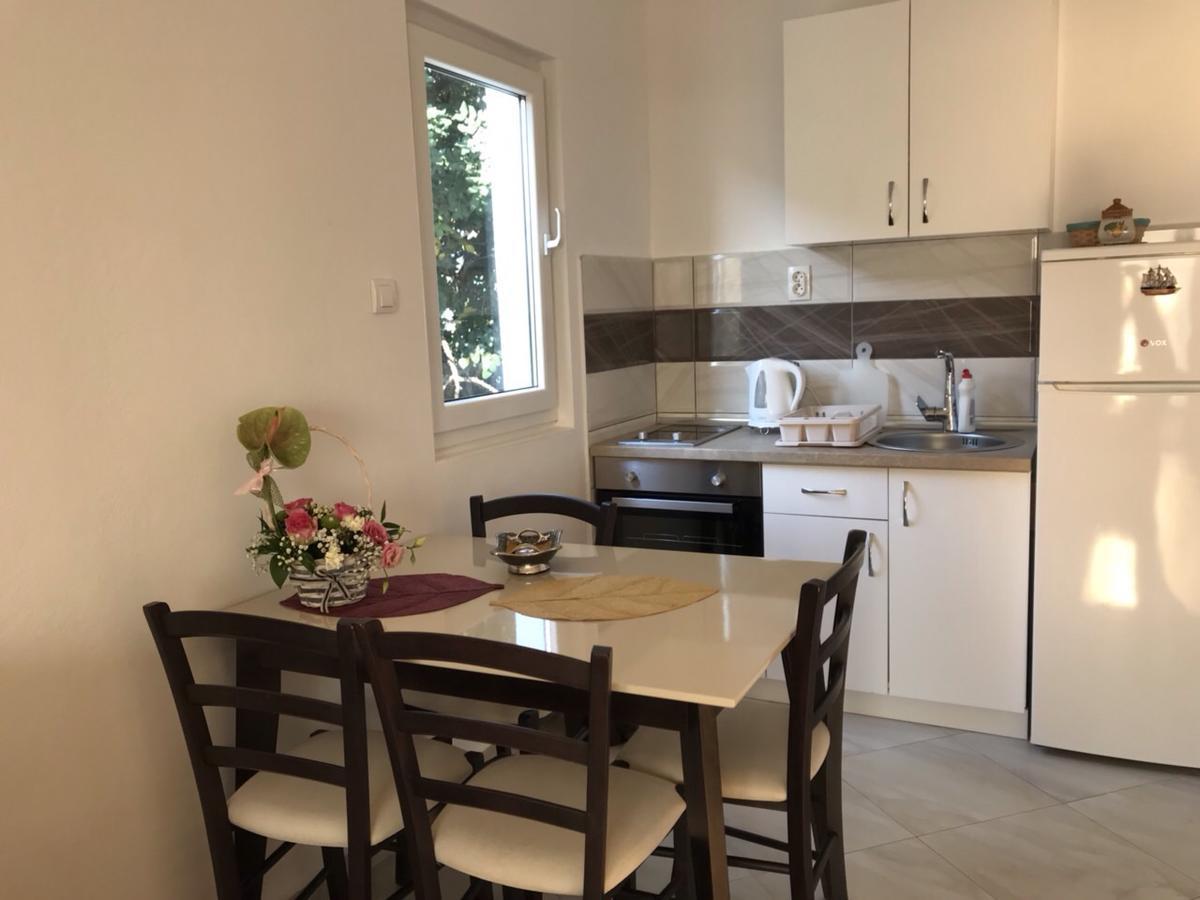 Apartmani Roganovic Luštica Exterior foto